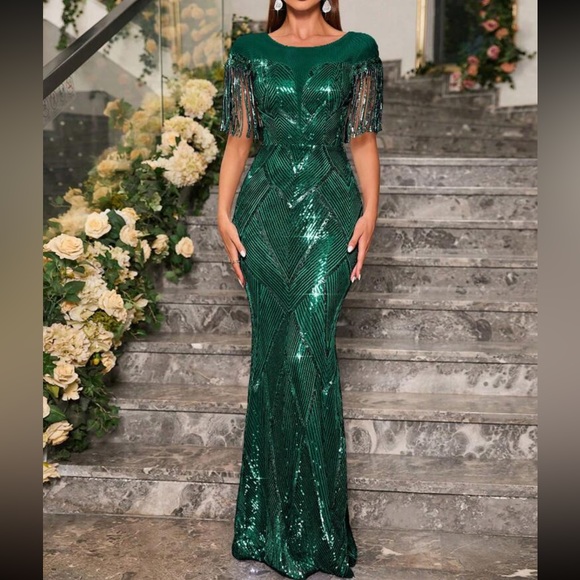 Luxe fringe detail mermaid hem party prom sequins dress - Picture 6 of 6